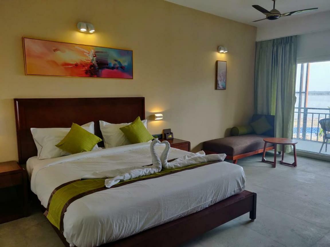 Hotel Sonar Bangla Taki Hasnabad Экстерьер фото